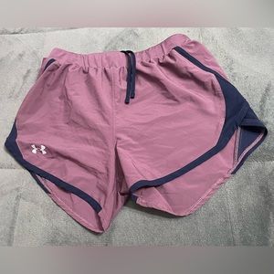 Loose fit shorts ( Under Amour )